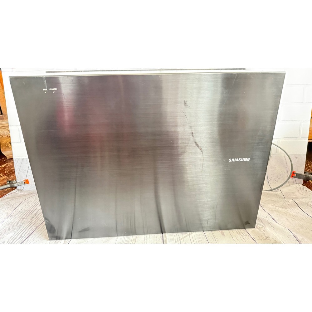 Samsung PS-WK550 Wireless Subwoofer Brushed Black Metallic Finish